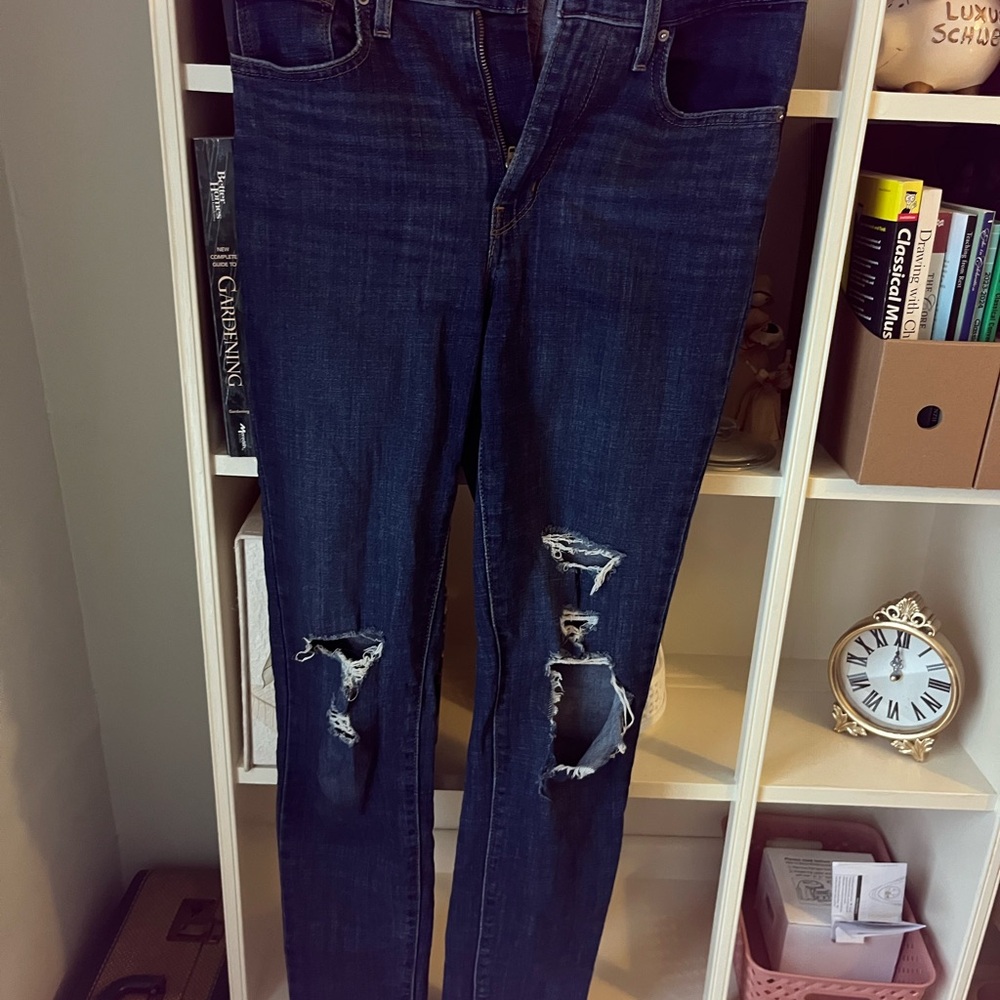 Levi high rise distressed skinny jeans